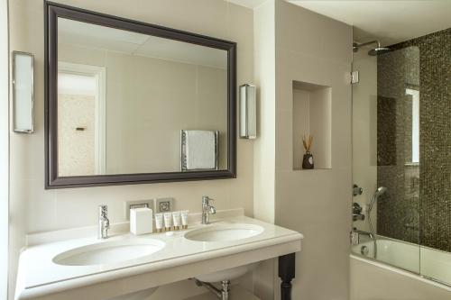 Habitación Superior del hotel Des Saints Peres. Foto 5