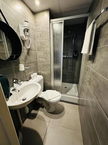 Habitación Premium del hotel Hôtel du Maine. Foto 8