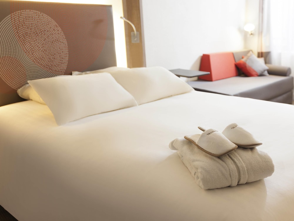 Habitación ejecutiva con 1 cama Queen size Bed del hotel Novotel Monterrey Valle