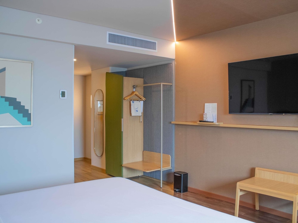 Superior para personas con discapacidad, 1 cama King del hotel Novotel Monterrey Valle. Foto 4
