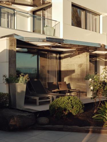 Suite Junior con vistas a la piscina (2 personas) del hotel La Isla Y El Mar Boutique - Adults Only