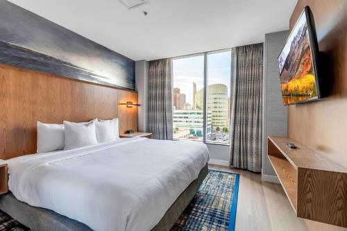 Suite Premium - Cama extragrande del hotel EMBASSY SUITES BUFFALO