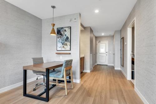 Two - Room Executive Queen Suite with Two Queen Beds - Non - Smoking del hotel EMBASSY SUITES BUFFALO. Foto 3