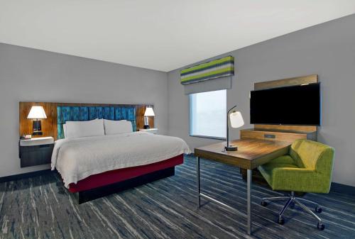 Suite Deluxe con cama extragrande para no fumadores del hotel Hampton Inn & Suites Syracuse Dewitt. Foto 3