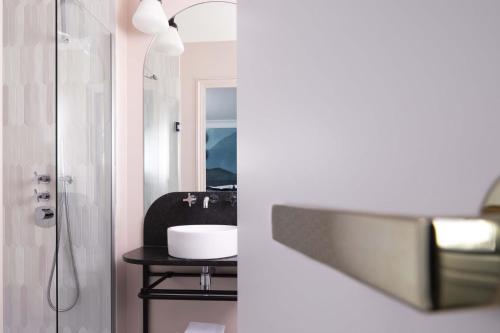 Habitación Doble Clásica del hotel Hôtel Gramont Opera. Foto 4