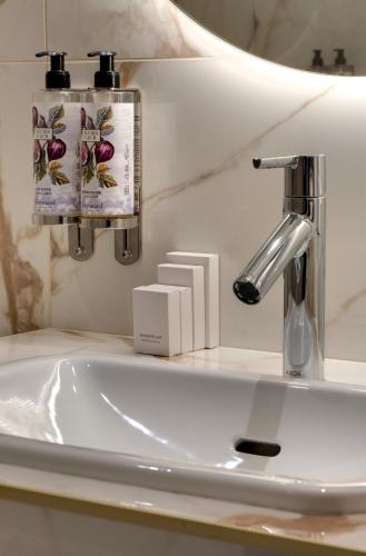 Habitación Doble Deluxe - 1 o 2 camas del hotel Kleber Paris and Spa. Foto 4