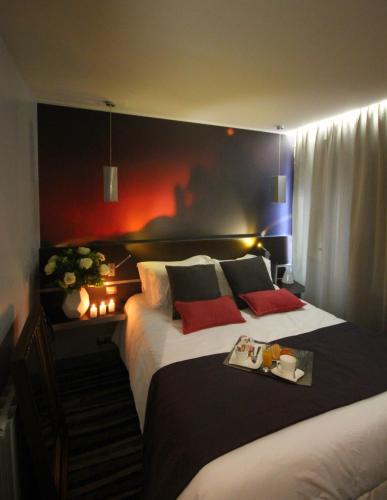 Habitaciones dobles contiguas del hotel Hôtel Lumières. Foto 3