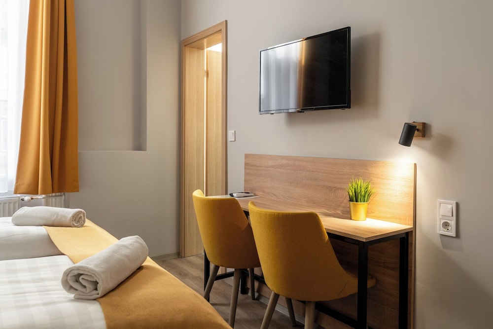 Habitación estándar con 1 cama doble o 2 individuales del hotel Full Moon. Foto 9