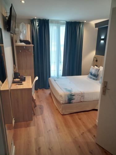 Habitación Doble Clásica del hotel Hotel Modern Est. Foto 8