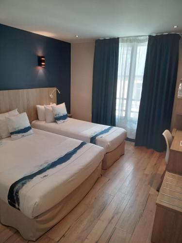 Habitación Triple del hotel Hotel Modern Est. Foto 1