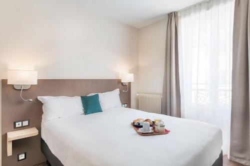 Habitación Doble del hotel Courcelles Médéric. Foto 6