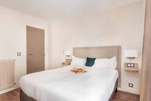 Habitación Doble Superior del hotel Courcelles Médéric. Foto 11