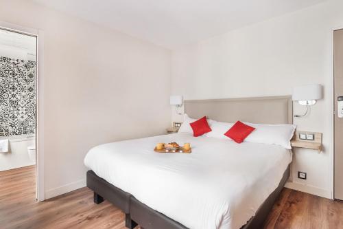 Habitación Doble Superior del hotel Courcelles Médéric. Foto 14