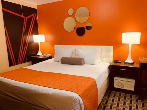 Habitación adaptada para personas con movilidad reducida - No fumadores - Cama grande del hotel HOWARD JOHNSON NORTH BERGEN