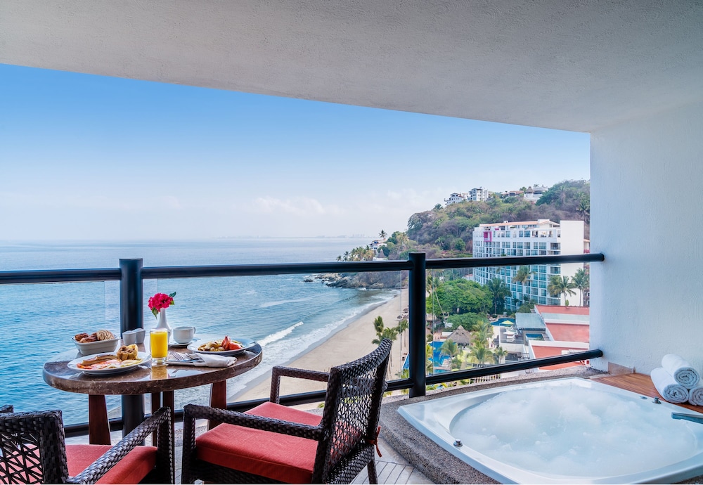 Club Frente al Mar con Jacuzzi y Cama King del hotel Dreams Puerto Vallarta Resort & Spa. Foto 3