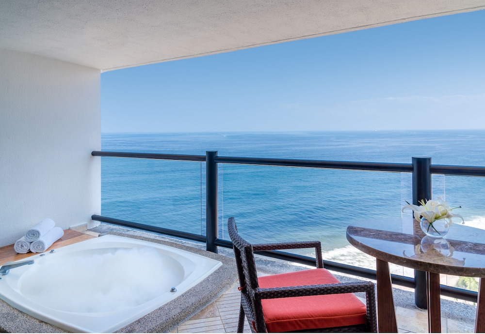 Club Frente al Mar con Jacuzzi y Cama Doble del hotel Dreams Puerto Vallarta Resort & Spa. Foto 3