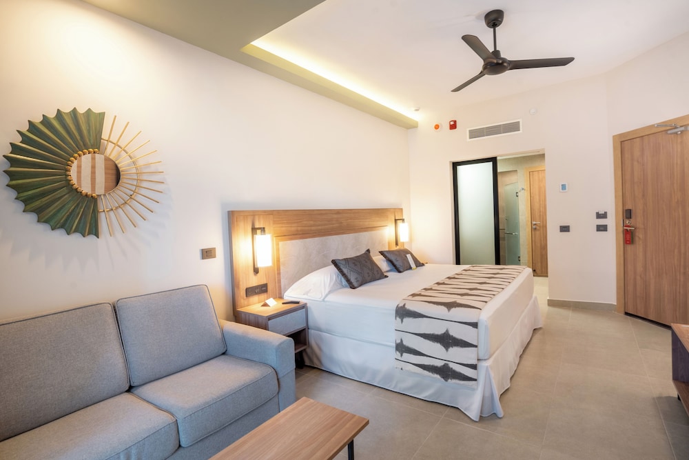Habitación doble (2 dormitorios) con vistas al jardín del hotel Riu Flamingos - All Inclusive