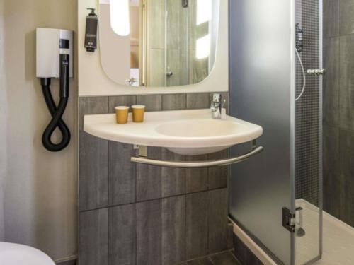 Habitación clásica con 2 camas individuales del hotel Ibis Beaune Centre