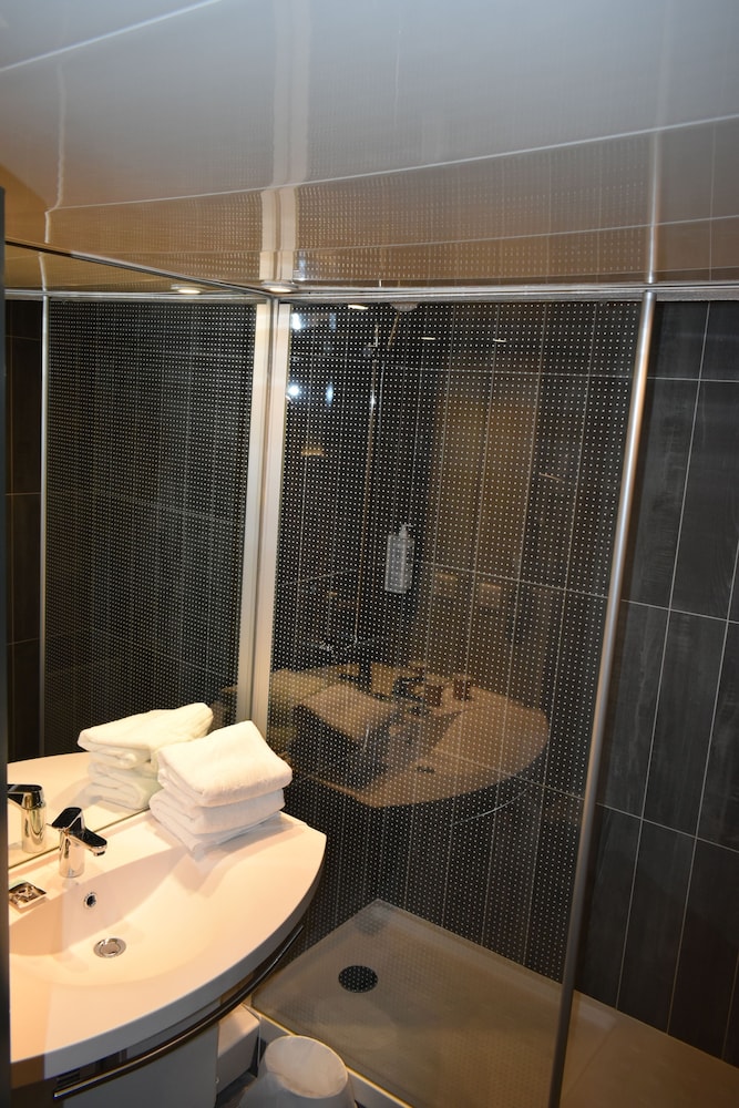 Habitación doble Superior 1 Cama doble del hotel Ibis Beaune Centre. Foto 5