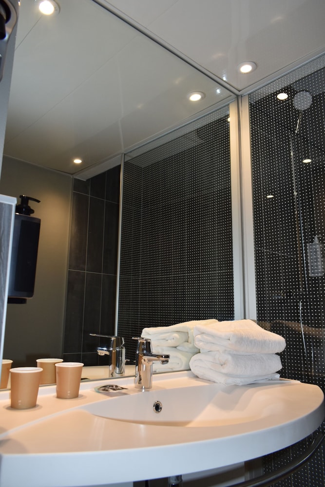 Habitación doble Superior 1 Cama doble del hotel Ibis Beaune Centre. Foto 6