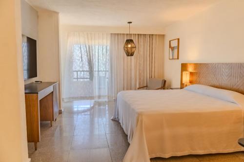 Habitación Doble con vistas a la piscina - 1 o 2 camas del hotel Friendly Fun Vallarta Different Experiences