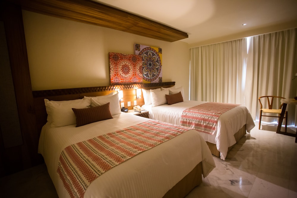 Deluxe Vista al Resort Doble del hotel Sunscape Puerto Vallarta Resort and Spa All Inclusive. Foto 3