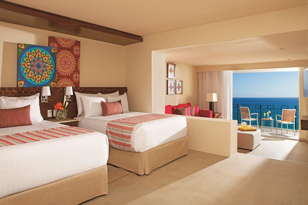 Suite Junior Deluxe Frente al Mar Doble del hotel Sunscape Puerto Vallarta Resort and Spa All Inclusive. Foto 1