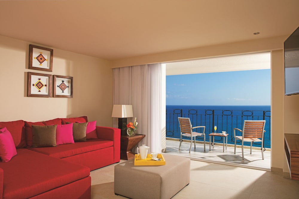 Suite Junior Deluxe Frente al Mar Doble del hotel Sunscape Puerto Vallarta Resort and Spa All Inclusive. Foto 2