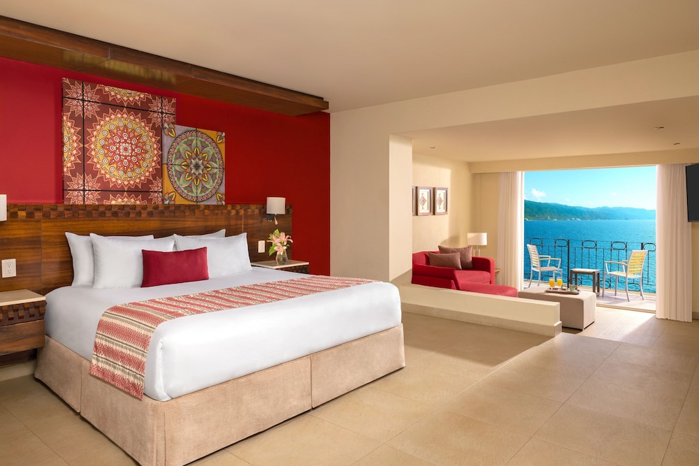 Suite Junior Sun Club Frente al Mar King del hotel Sunscape Puerto Vallarta Resort and Spa All Inclusive