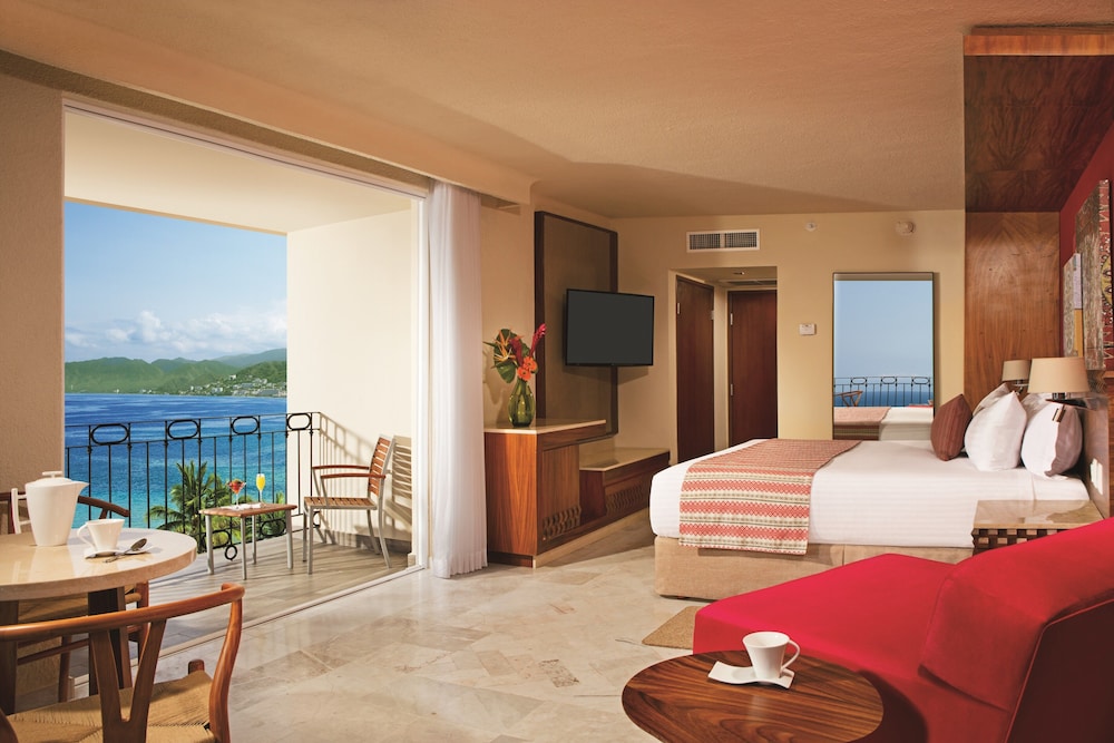Suite Junior Sun Club Frente al Mar King del hotel Sunscape Puerto Vallarta Resort and Spa All Inclusive. Foto 3