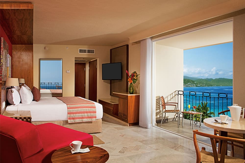 Suite Junior Sun Club Frente al Mar King del hotel Sunscape Puerto Vallarta Resort and Spa All Inclusive. Foto 5