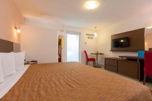 Habitación Familiar del hotel Crown Paradise Club Puerto Vallarta All Inclusive. Foto 1