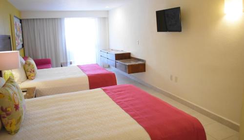 Alojamiento Estándar - Sección de montaña del hotel Canto Del Sol Puerto Vallarta All Inclusive. Foto 3