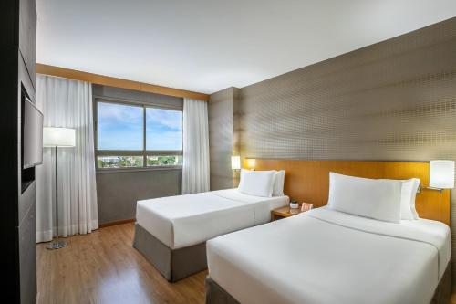Habitación Doble Estándar - 2 camas del hotel Brasil 21 Suites Affiliated By Melia