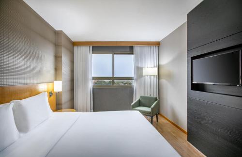 Habitación Estándar - Cama extragrande del hotel Brasil 21 Suites Affiliated By Melia. Foto 2