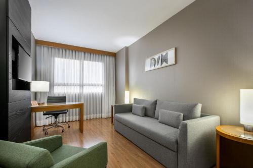 Habitación Estándar - Cama extragrande del hotel Brasil 21 Suites Affiliated By Melia. Foto 7