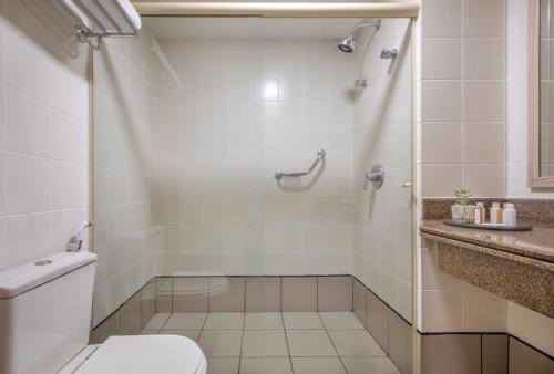 Habitación Estándar - Cama extragrande del hotel Brasil 21 Suites Affiliated By Melia. Foto 9