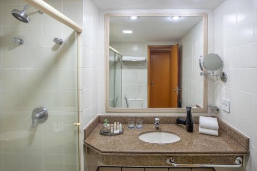 Habitación Estándar - Cama extragrande del hotel Brasil 21 Suites Affiliated By Melia. Foto 11