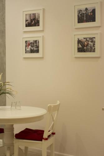 Estudio del hotel Lisbon Arsenal Suites. Foto 2