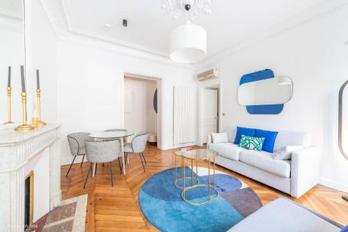 Apartamento de 1 dormitorio con vistas del hotel HotelHome Paris 16. Foto 3