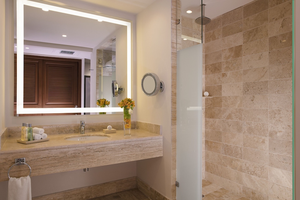 Junior Suite Tropical View Double del hotel Dreams Sapphire Resort and Spa - All Inclusive. Foto 5