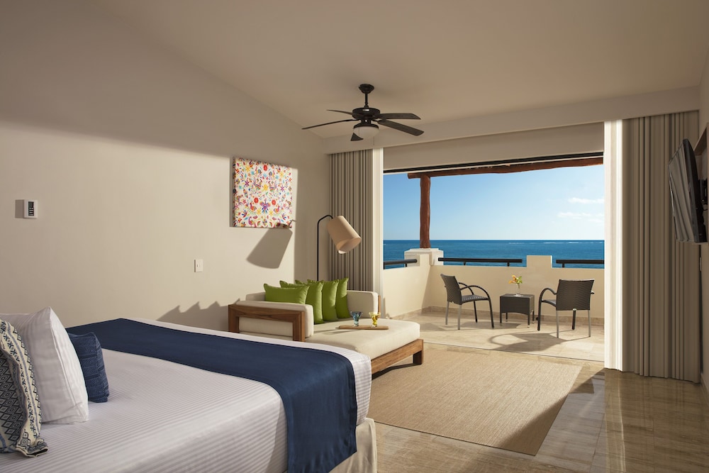 Preferred Club Master Suite Ocean Front King del hotel Dreams Sapphire Resort and Spa - All Inclusive