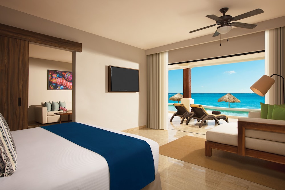 Preferred Club Master Suite Ocean Front Swim Out King del hotel Dreams Sapphire Resort and Spa - All Inclusive