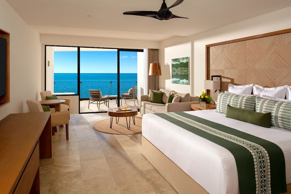 Club Junior Suite Ocean Front King del hotel Dreams Sapphire Resort and Spa - All Inclusive