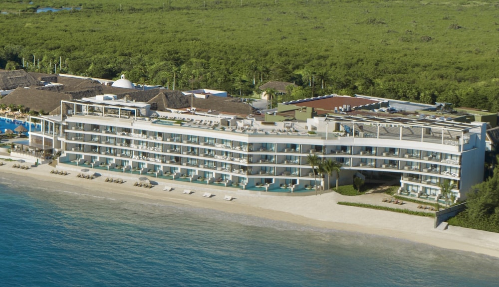 Club Junior Suite Ocean Front King del hotel Dreams Sapphire Resort and Spa - All Inclusive. Foto 2