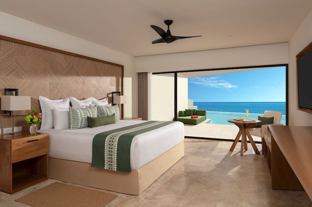 Club Master Suite Ocean Front Swim Out King del hotel Dreams Sapphire Resort and Spa - All Inclusive