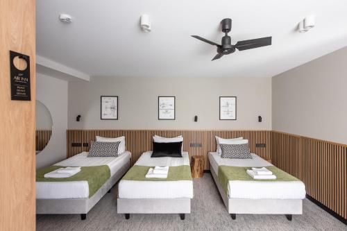 Habitación Triple Estándar del hotel Airinn Vilnius. Foto 2
