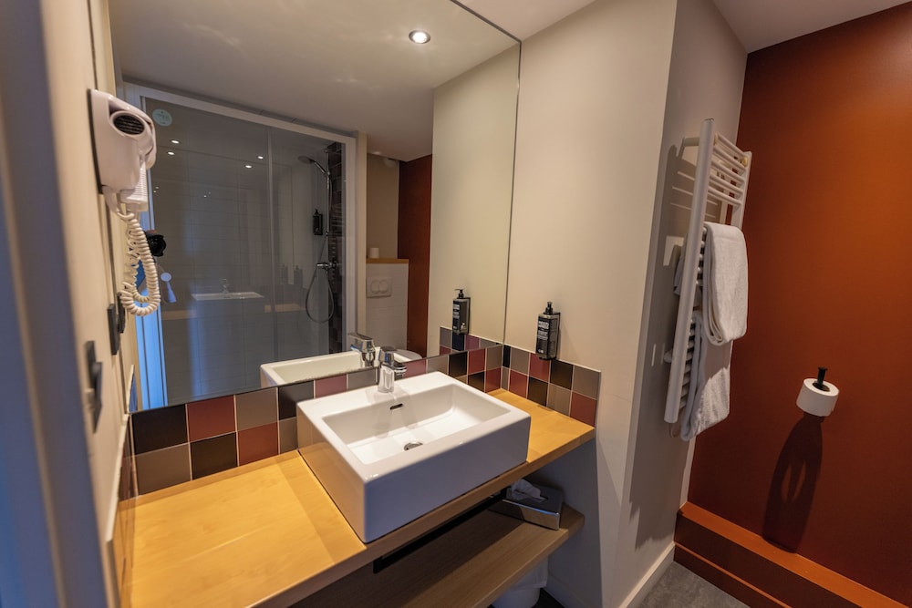 Habitación Classic con 1 cama doble del hotel ibis Styles Saint-Jean-de-Luz Donibane. Foto 4