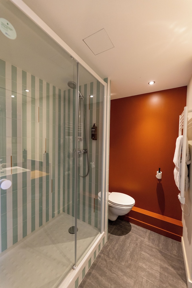 Habitación Classic con 2 camas individuales del hotel ibis Styles Saint-Jean-de-Luz Donibane. Foto 3