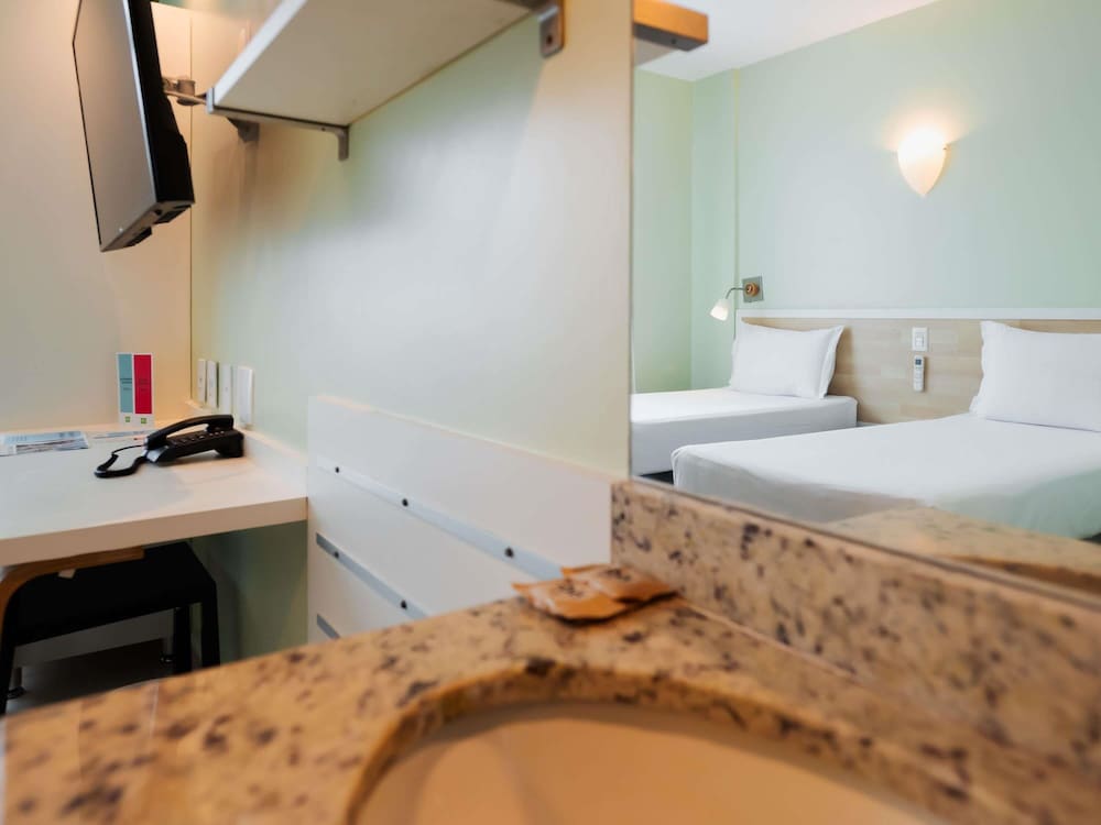 Apartamento Estándar con 2 camas individuales del hotel Ibis Styles Manaus. Foto 2